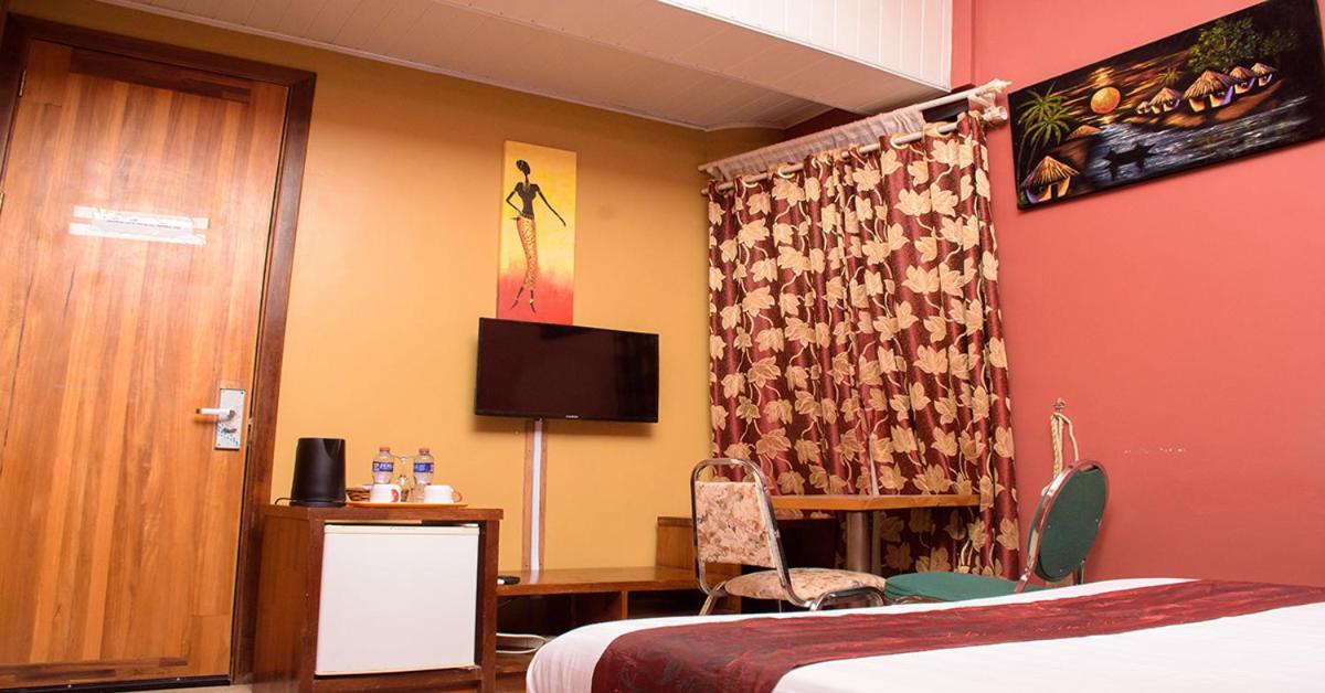 Triple Hill Hotel Weija Exterior foto